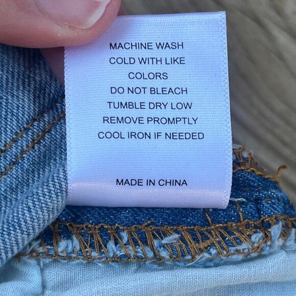 Chelsea & Violet Women's Distressed Cut Off Denim High Rise Shorts Size 27. NEW - Picture 11 of 12